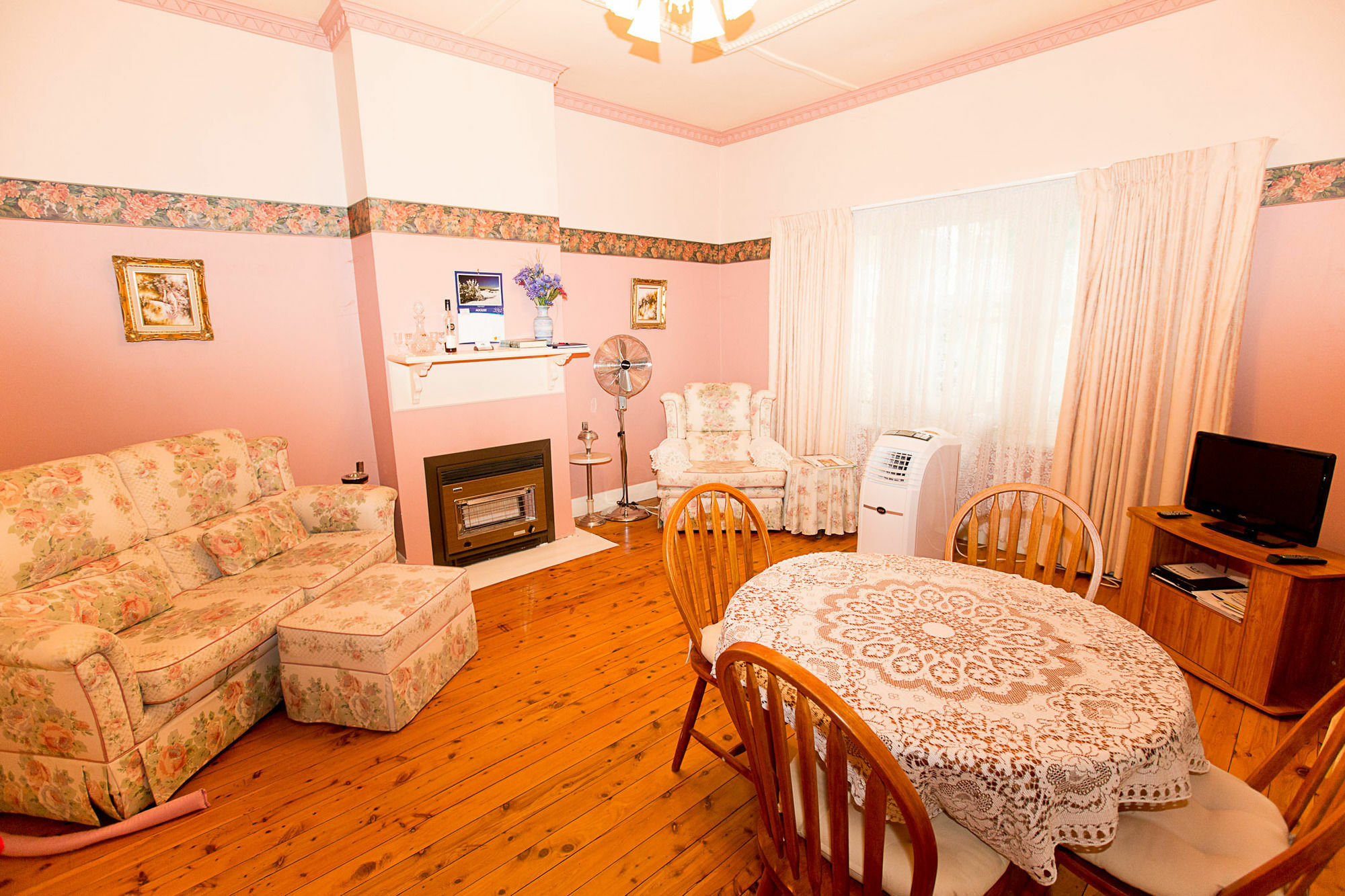 Carawatha Gardens Villa Bright Exterior foto